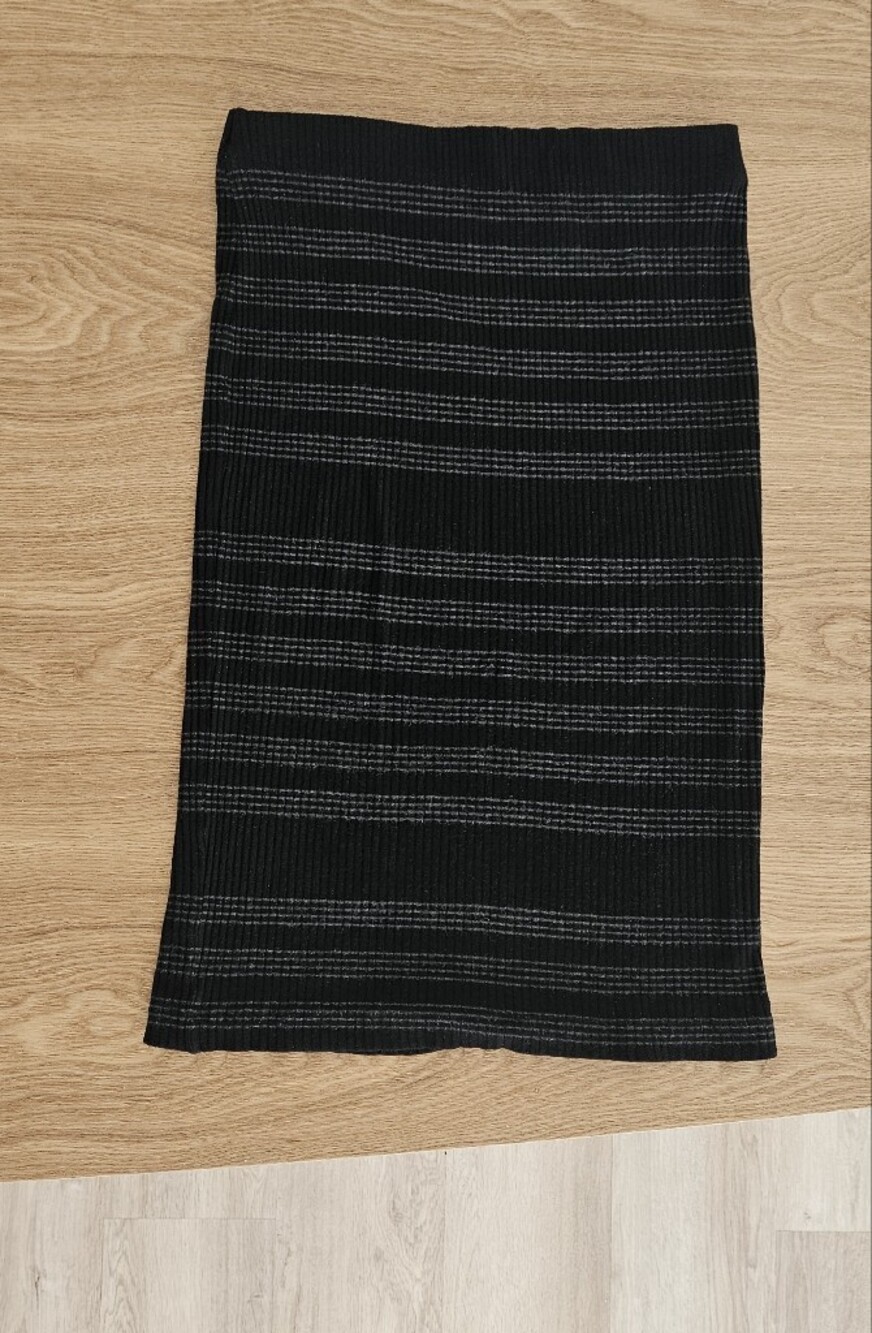 Three Dots Black Ribbed Knit Midi Skirt with Subtle Stripes